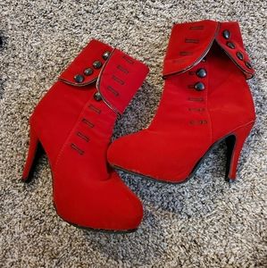 Retro style heeled booties